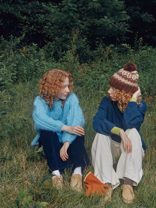 天顺娱乐官方：51岁周迅又穿成人间香奈儿，这个搭配思路确实好用